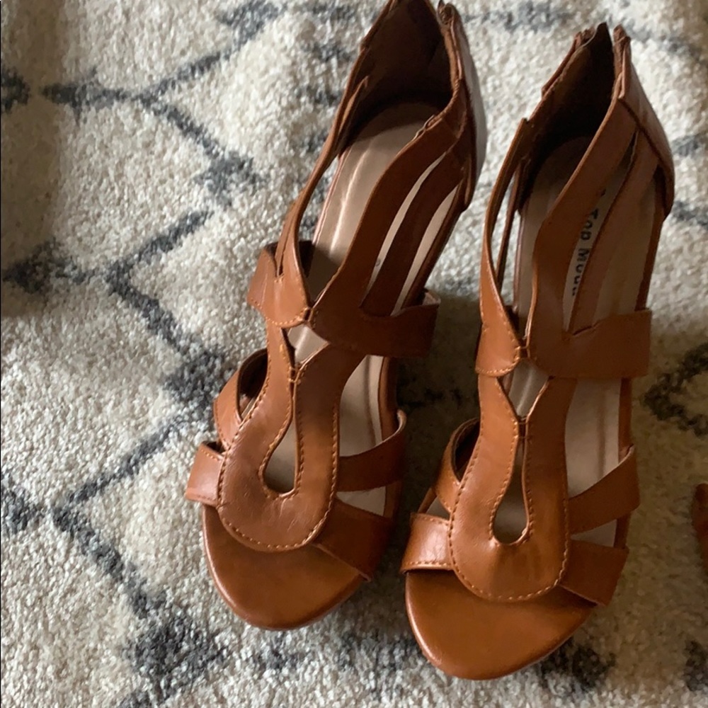 Tan Wedges